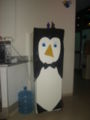 Pinguim fantasiado de geladeira.jpg